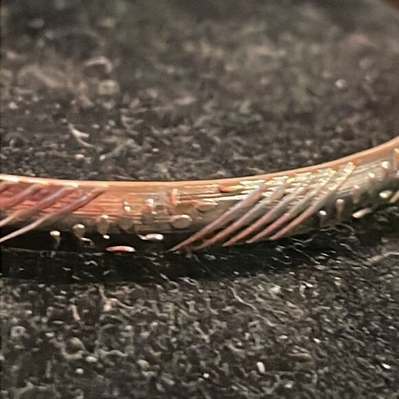 7.5” solid metal copper tone bangle bracelet etched all around w/striped & wheat - Picture 6 of 9